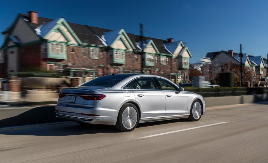  Audi A8 L 3.0 TFSI Quattro (D5) 2018 года  (NA) (фото 26 из 40)